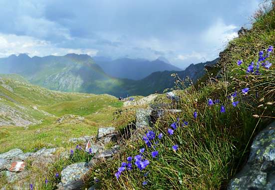 Blick auf die Fillmoor-Standschützenhütte am Karnischen Kamm