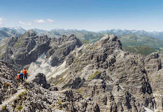 Dolomitenähnlich gestalten sich die Kalkkögel in der Nähe von Innsbruck