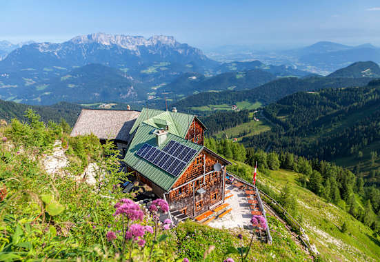 Auch das Purtschellerhaus in den Berchtesgadener Alpen hat wieder im Tagesbetrieb geöffnet