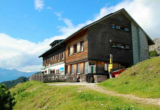 Schnell von Innsbruck aus erreichbar: Das Solsteinhaus (1.806 m)