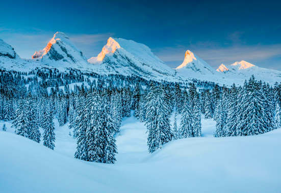 Ausblick in Toggenburg auf die winterlichen Gipfel der Churfirsten, St. Gallen
