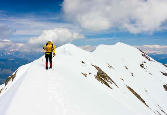 Auf dem Gipfelrücken des Kleinen Laugen (2.292 m) in Südtirol