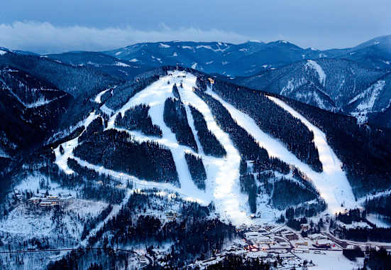 Nachtpisten-Panorama am Semmering