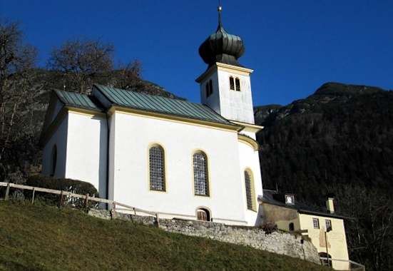 Beim Romedius-Kirchl in Thaur nahe Innsbruck beginnt der Romedius-Pilgerweg.