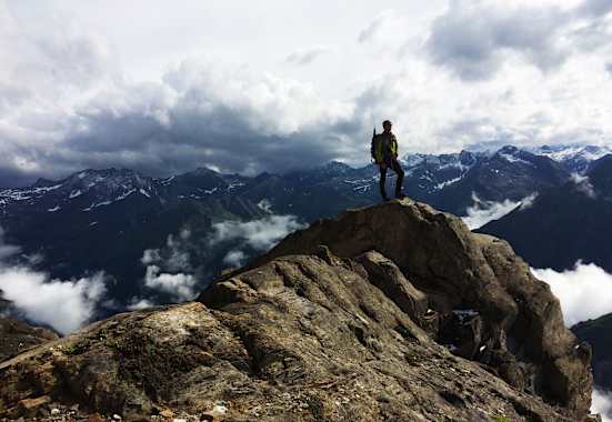 Wandern in Osttirol: Unterhalb der Roten Säule in der Venedigergruppe