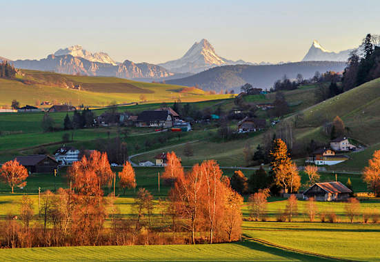 Herbstlandschaft in Bern: Tour vom Dentebeg zum Sensorium in Rüttlihubelbad