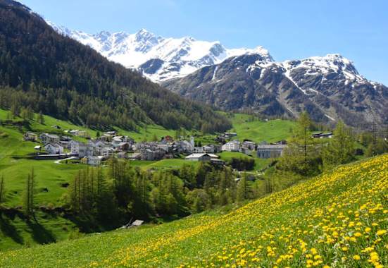 Simplon Dorf in den Walliser Alpen