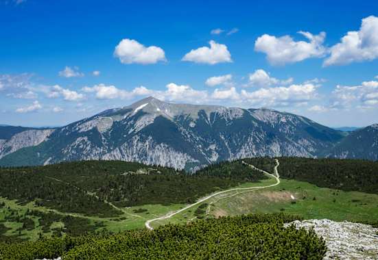 Wiener Alpen: Blick auf den Schneeberg