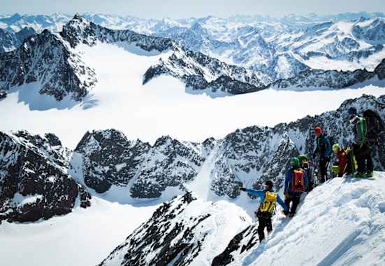 Die Ausbildung zum staatlich geprüften Berg- und Skiführer ist nicht nur eine physische, sondern auch eine mentale Herausforderung
