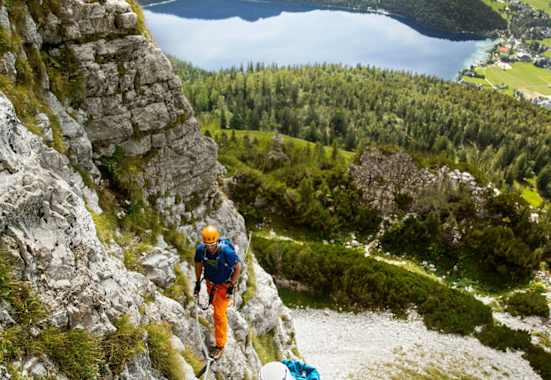 Die Kletterer am Weg zum Gipfel.