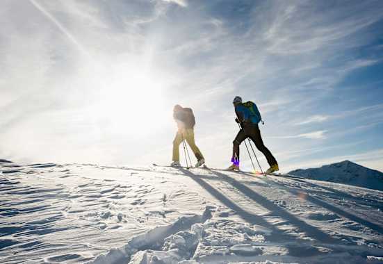 Skitourengeher auf Pistenskitour