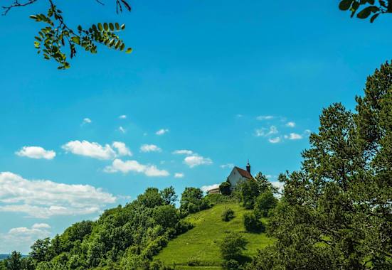 Baden-Württemberg: Wurmlinger Kapelle am Spitzbergwegle