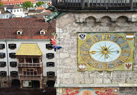 Boulder-Weltmeisterin Anna Stöhr nimmt „Climber's City“ ganz wortwörtlich