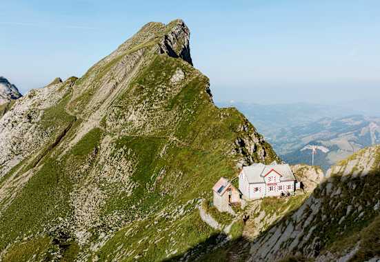 Das Berggasthaus Tierwis von oben.