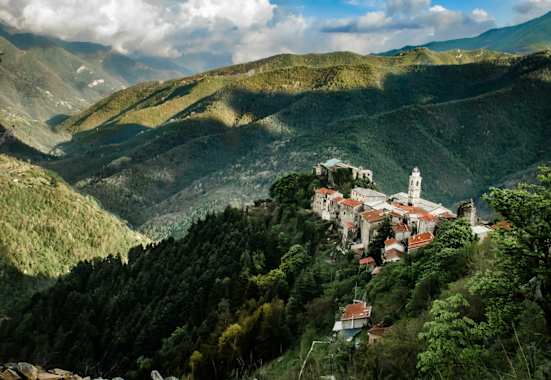 Triora in den Ligurischen Alpen