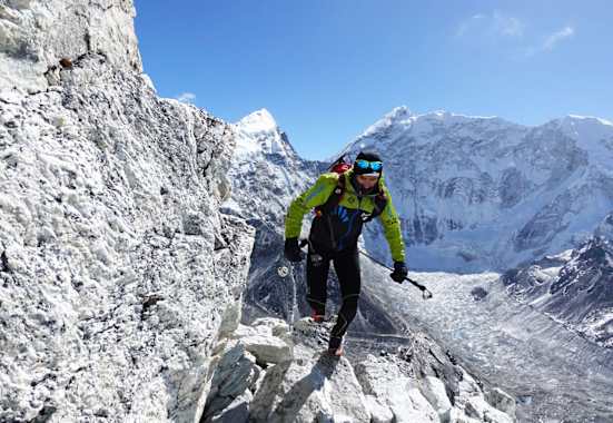 Ueli Steck beim Training im Himalya