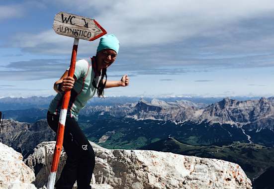 Ana Zirner auf dem Weg über die Alpen