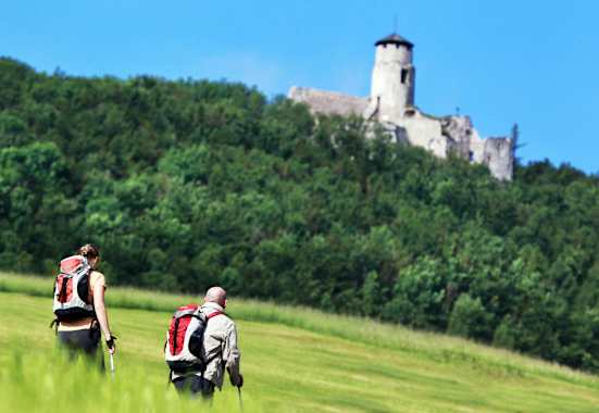 Die Araburg in Kaumberg entlang des Wiener Wallfahrerwegs