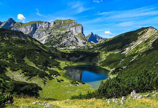 Nach einer anspruchsvollen Wanderung zum Zireiner See im Tiroler Rofangebirge wird man mit dieser Aussicht belohnt.