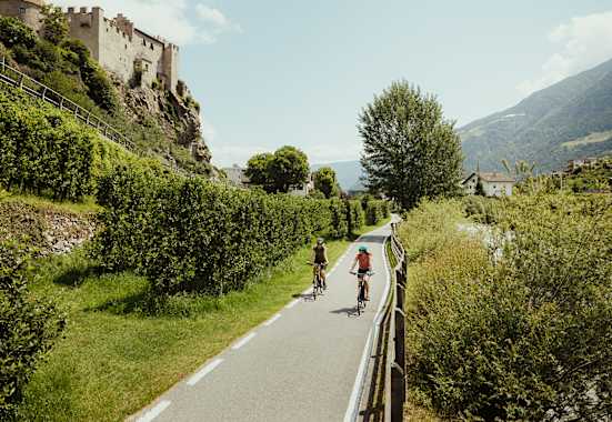 Radweg, Via Claudia Augusta, sonniger Tag