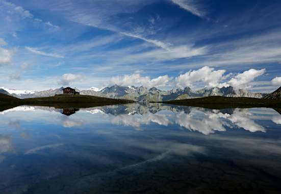 Zuaplsee mit Zupalseehütte in der Lasörlinggruppe