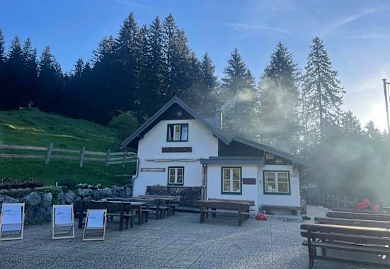 Sonnenaufgang auf der Stallburgalm