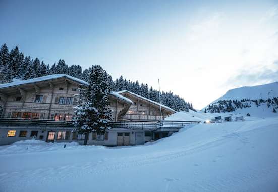 Berghaus Elsigenalp im Winter