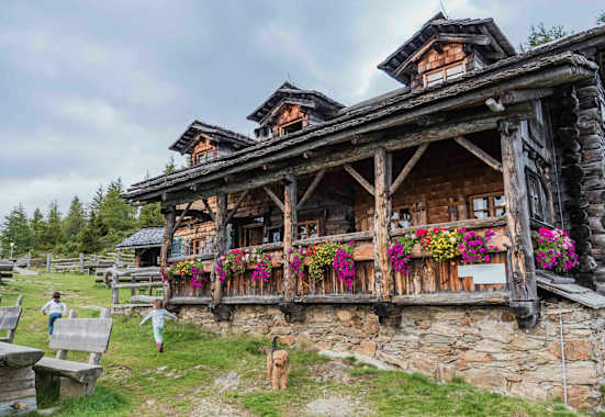 Das Anna-Schutzhaus unterhalb des Ederplan-Gipfels