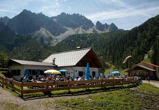 Die wunderschön gelegene Eppzirler Alm