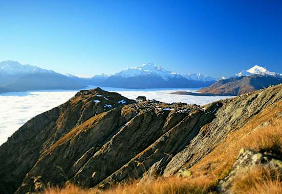 Die Wiwannihütte ist eine einfache und private Schutzhütte im Wallis, hoch über dem Rhonetal.