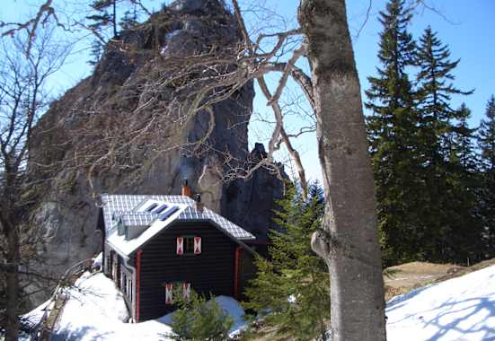 Kienthaler Hütte: Außenansicht Winter