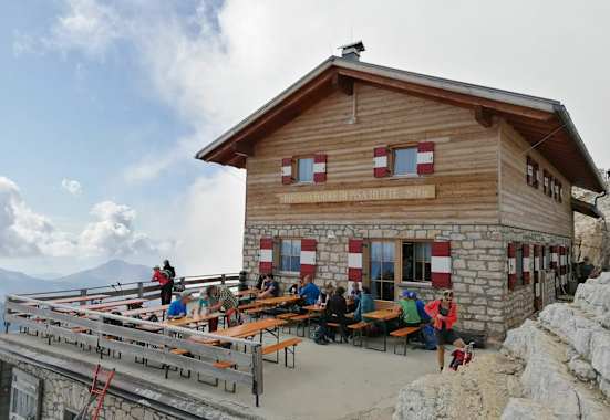 Die Latemar- oder Torre-di-Pisa-Hütte