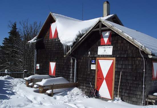 Das Otto-Kandler-Haus im Winter