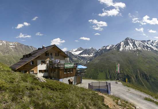 Die aussichtsreiche Riffelseehütte 