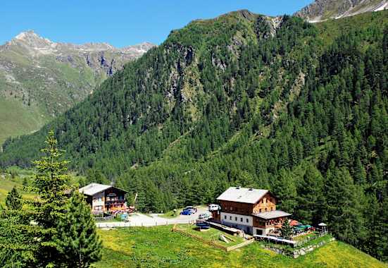Das Sadnighaus inmitten der Kärntner Bergwelt im herrlichen Astental befindet sich auf 1.880 Meter Höhe. 