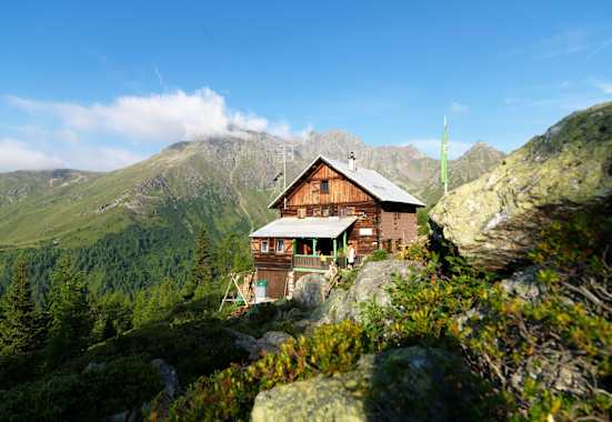 Die Salzkofelhütte in der Kreuzeckgruppe