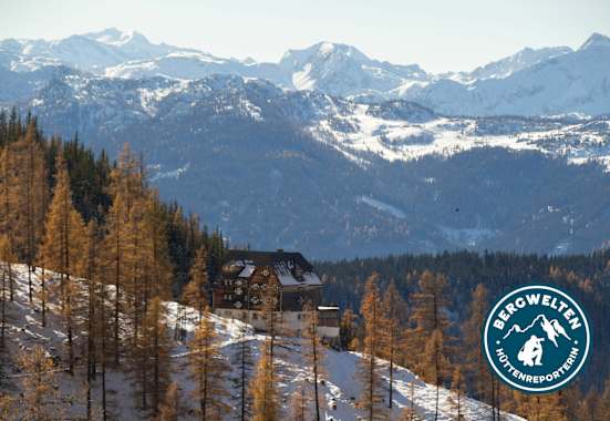 Die Austriahuette auf dem Dachstein in der Steiermark.