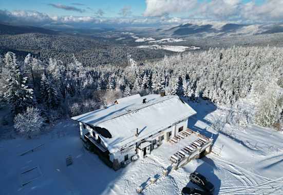Berghaus Sonnenfels im Winter
