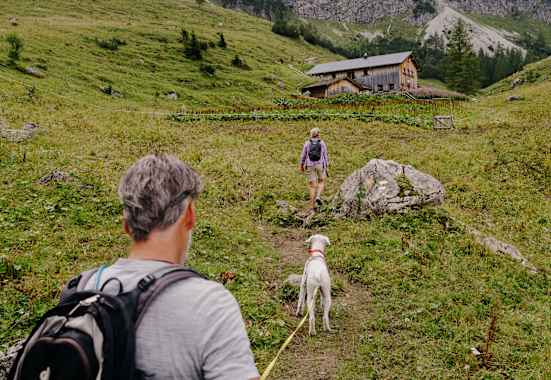 Wanderung zur Sarotlahütte