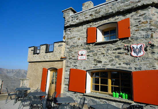 Einladend – die Terrasse auf der Garibaldihütte