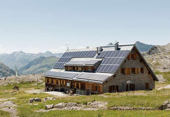 Die Hütte in idyllischer Lage in Vorarlberg