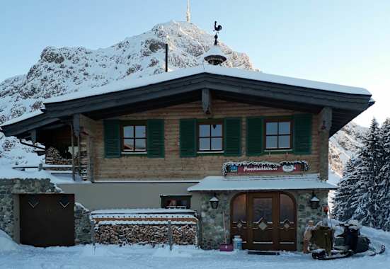 Die Harschbichlalm im Winter