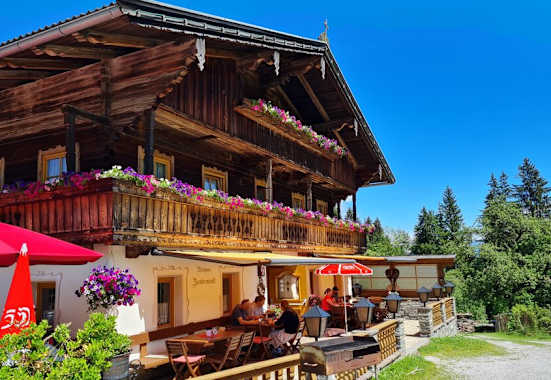 Die Jausenstation Zauberwinkel liegt direkt an der Mountainbikeroute Zauberwinkelweg