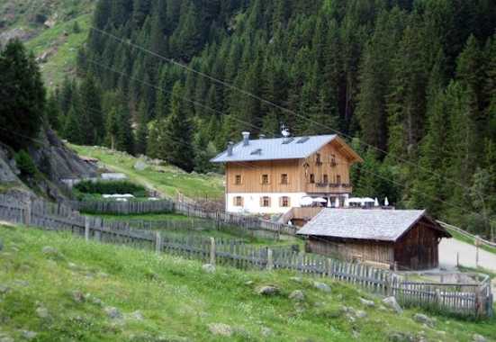 Das neue Schutzhaus Nasereit