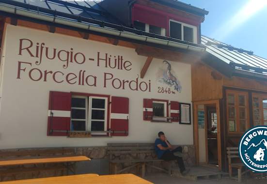 Das Rifugio Forcella Pordoi auf 2.848 m.