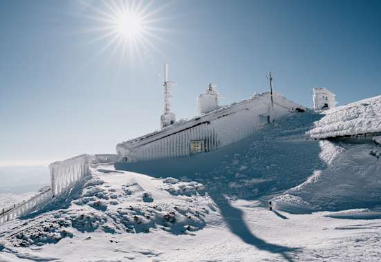 Die Fischerhütte liegt am Hochplateau des Schneebergs