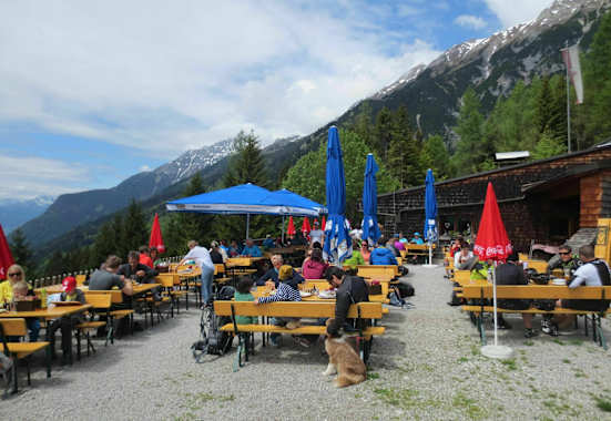 Die Sonnenterrasse der Rumer Alm