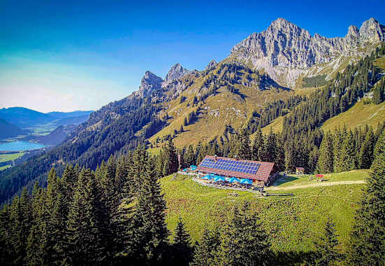 Die wunderschön gelegene Schneetalam