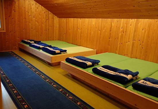 Gemütliche Schlafplätze in der Hütte