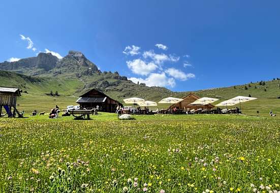 Beliebte Einkehrmöglichkeit - die Ütia Vaciara